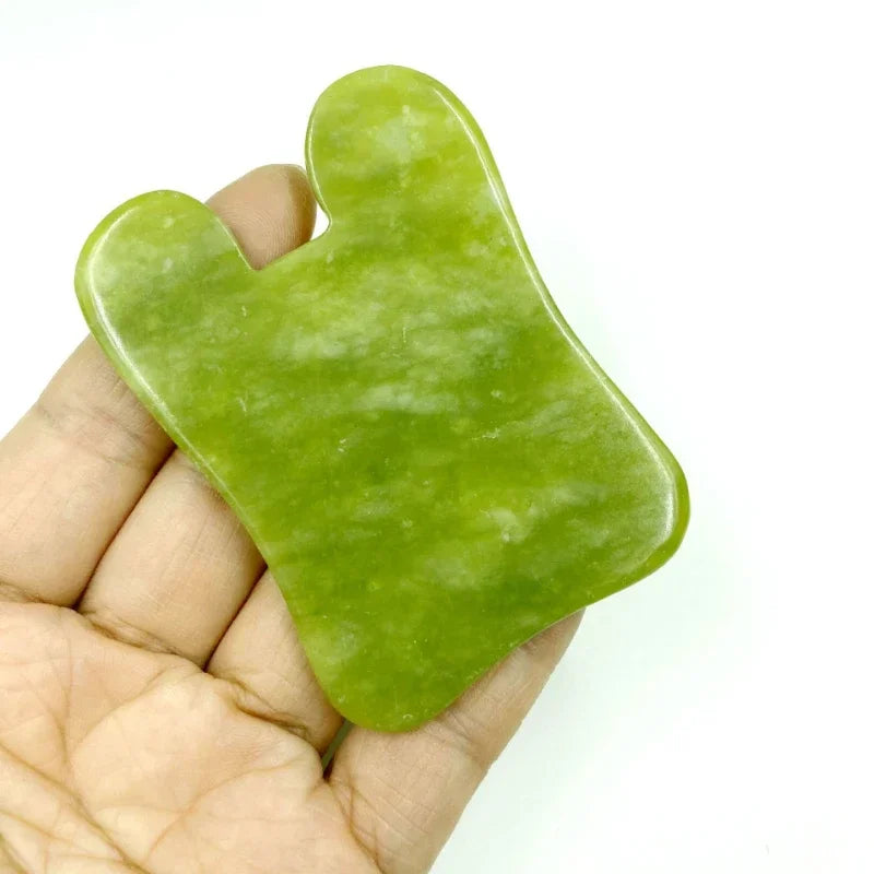 Core Beauty – Gua Sha Double Tête en Pierre de Jade Naturelle